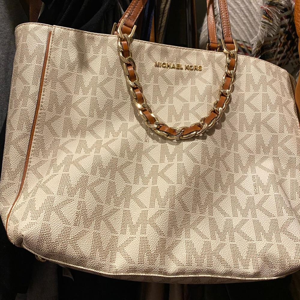 Michael Kors purse